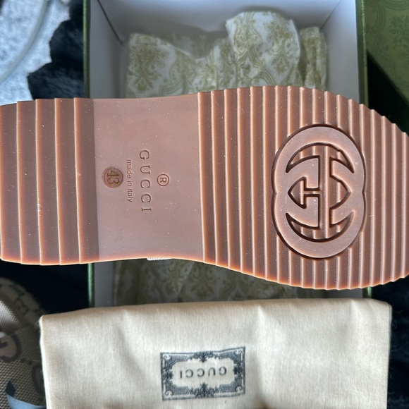 Gucci Beige Monogram Platform Slides - Picture 4 of 5